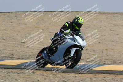 media/Mar-28-2022-Superbike Trackdays (Mon) [[b8603d0f67]]/Open Track Time/Turn 12/